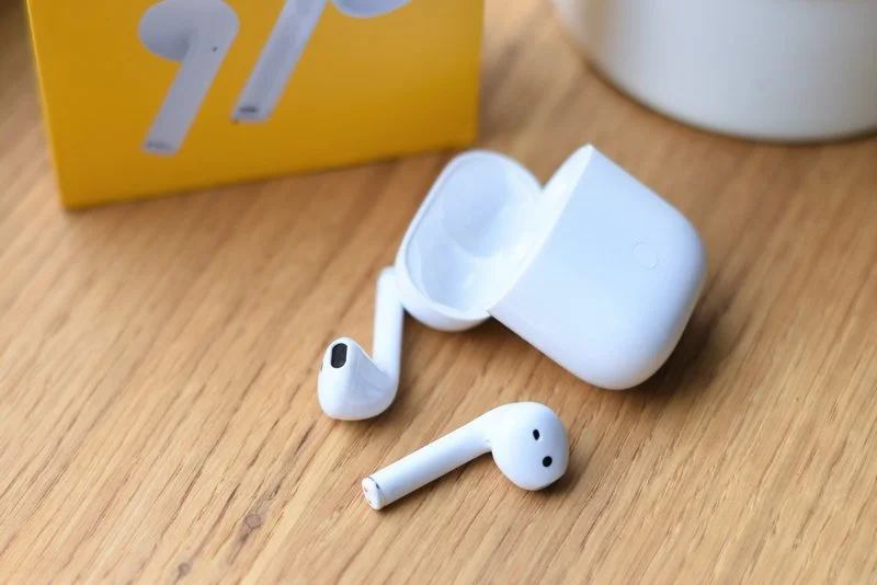 Test słuchawek Realme Buds Air. Tańsza alternatywa dla AirPodsów?