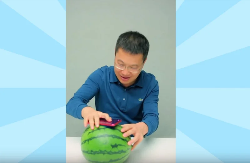 Xaomi pokazuje, że ich nowym smartfonem… rozbijesz arbuza