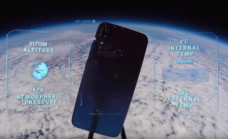 Xiaomi wysyła Redmi Note 7 w kosmos aby pokazać jak wytrzymały jest smartfon (wideo)