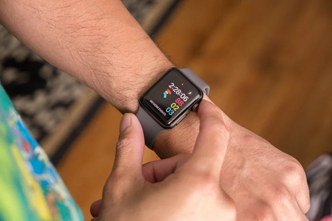 Nowy Apple Watch bez przycisków fizycznych?