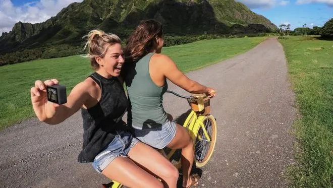 Nadciąga (względnie) tania kamerka od GoPro