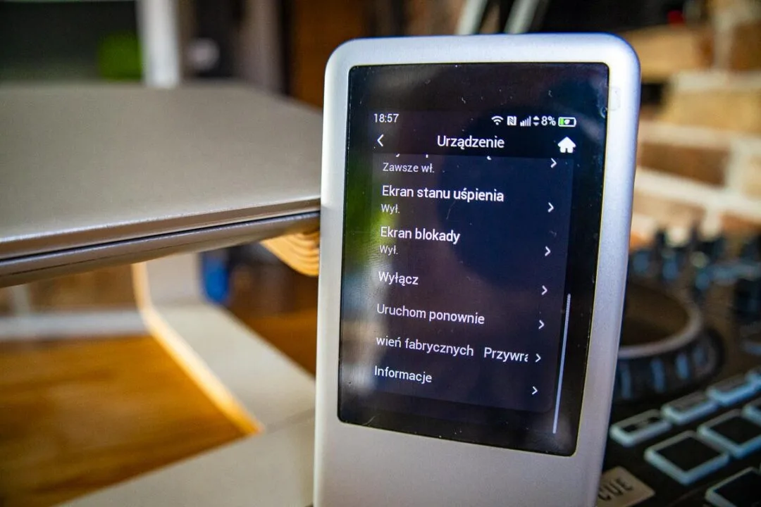 Test routera mobilnego ZTE U60 Pro. Wi-Fi 7, dotykowy ekran i funkcja powerbanku w jednym