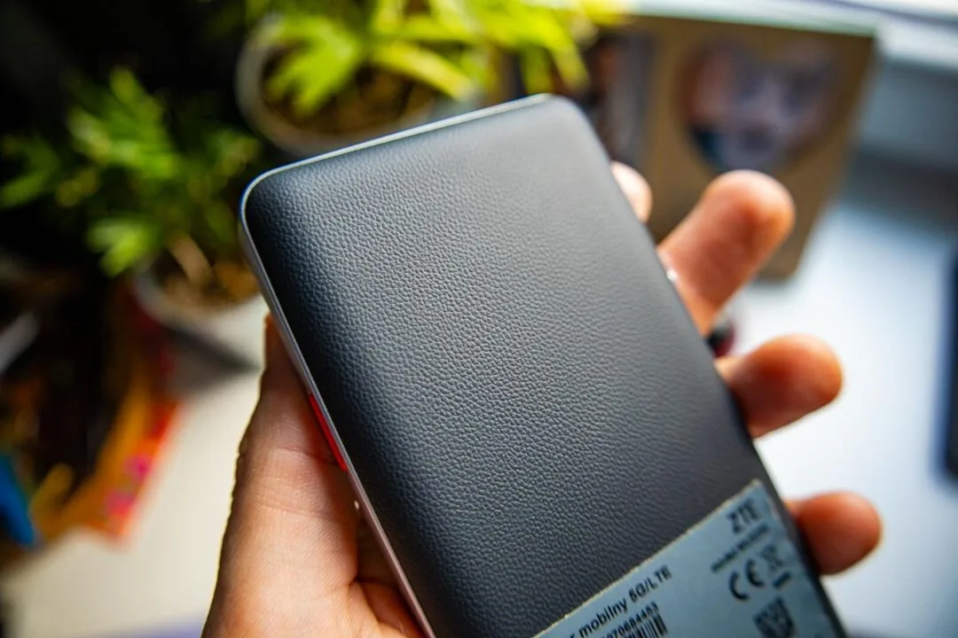 Test routera mobilnego ZTE U60 Pro. Wi-Fi 7, dotykowy ekran i funkcja powerbanku w jednym