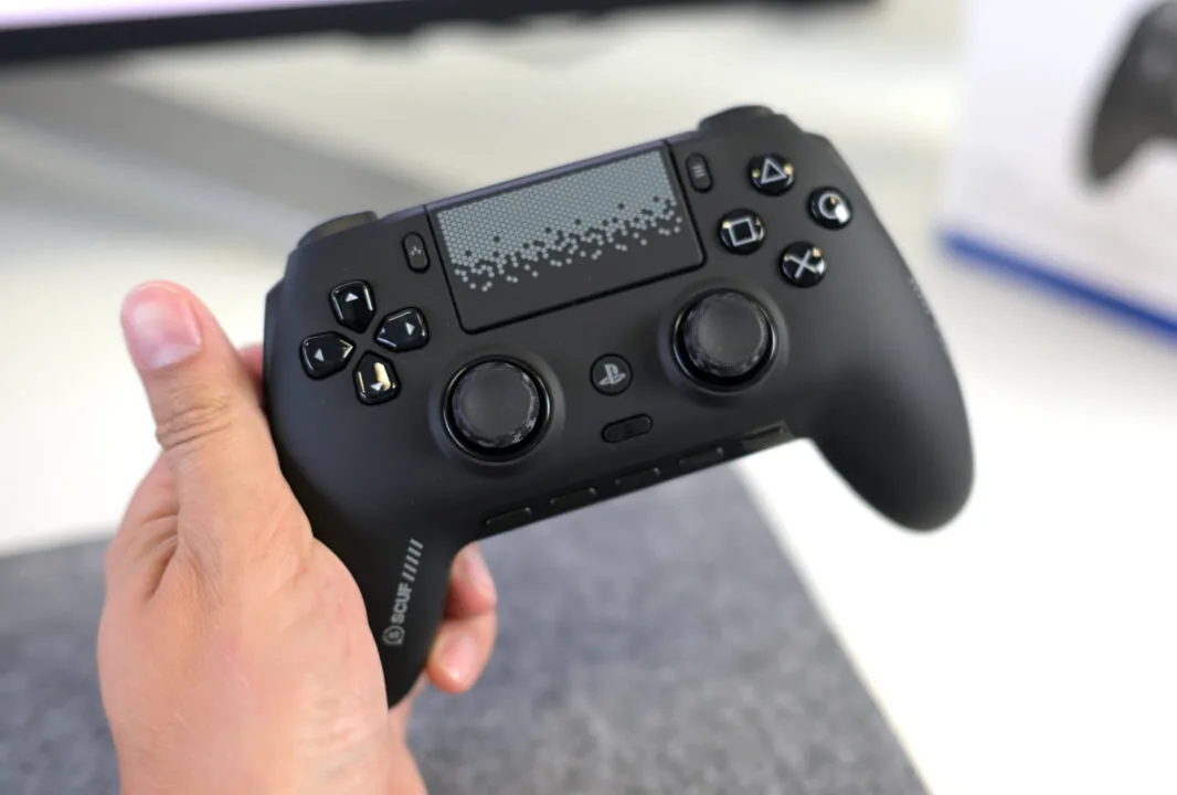 SCUF PRO OMEGA
