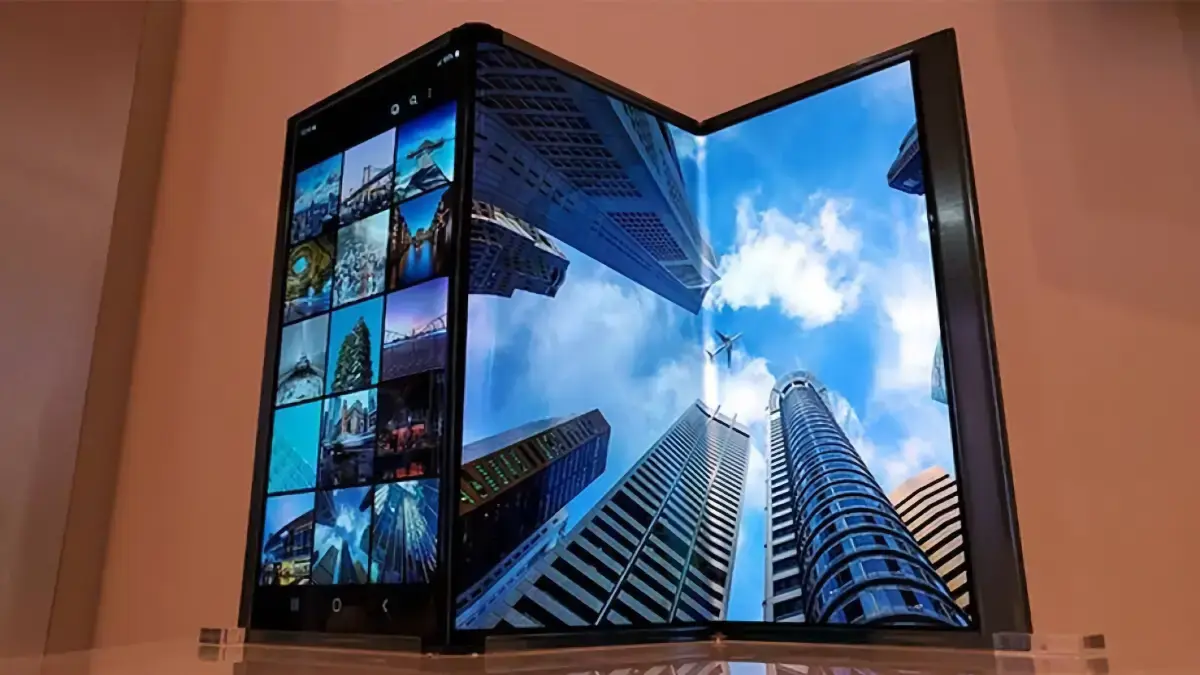 Potrójnie składany Samsung Galaxy Z TriFold pokazany – znamy datę premiery oraz szczegóły