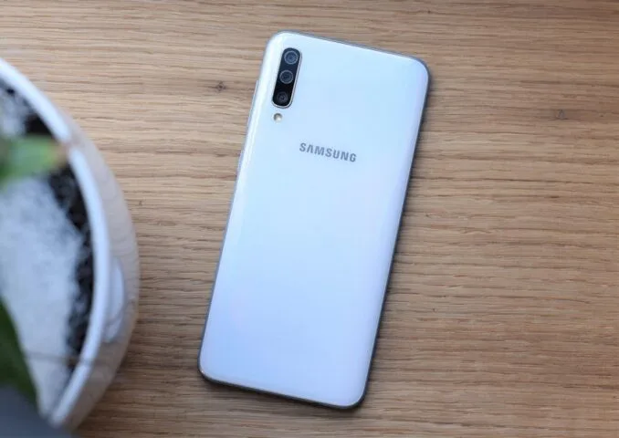 Samsung zablokuje spamowe połączenia, ale tylko na flagowych smartfonach