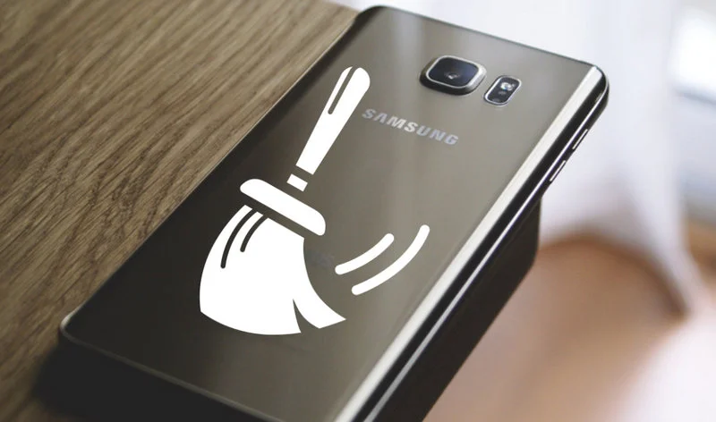 Samsung oferuje darmową dezynfekcję smartfonów przy pomocy promieni UV-C