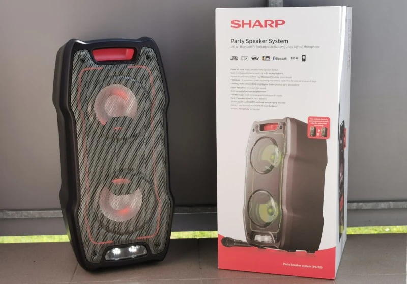 Sharp PS-929 – recenzja. Głośnik na imprezy z funkcją karaoke
