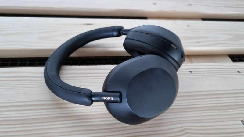 Test słuchawek Sony WH-1000XM5 – nowy król miejskiej dżungli