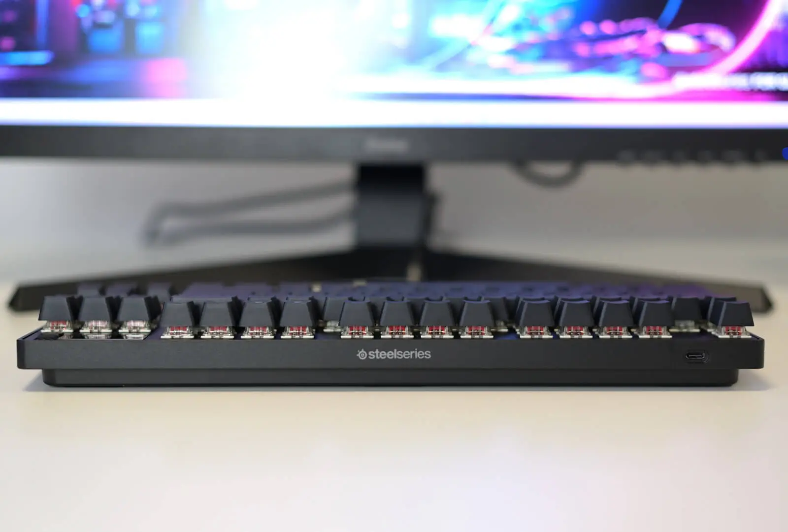 Czy magnetyczne przełączniki dają przewagę? Test SteelSeries Apex Pro TKL Gen 3