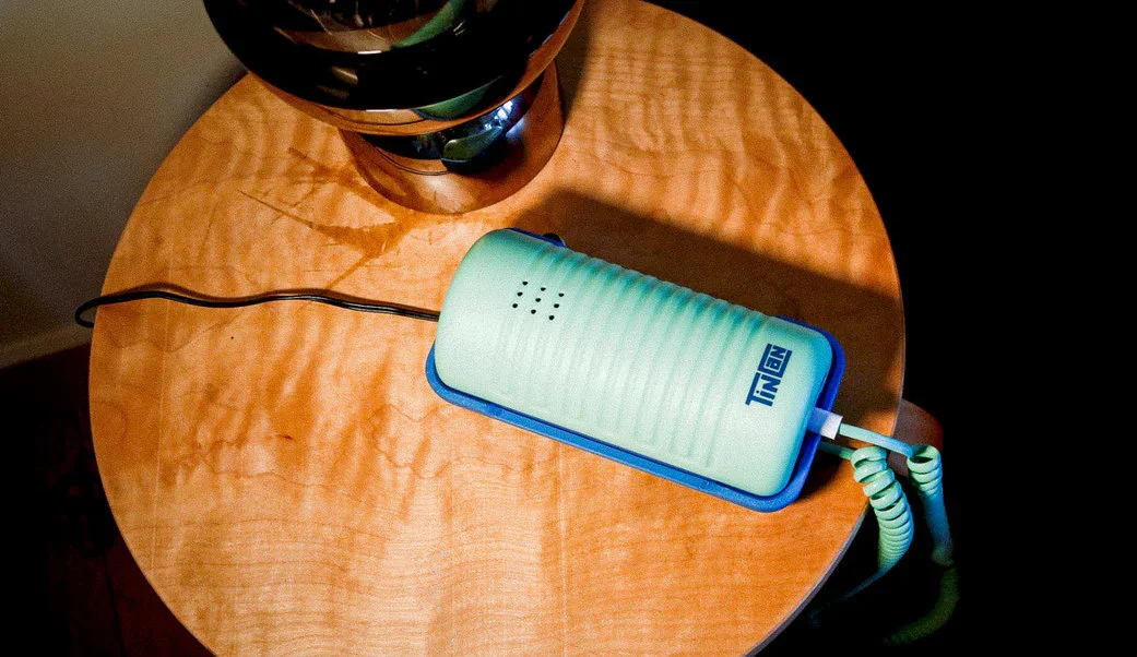 Startup zebrał 3,5 mln dolarów, stawia na telefony stacjonarne