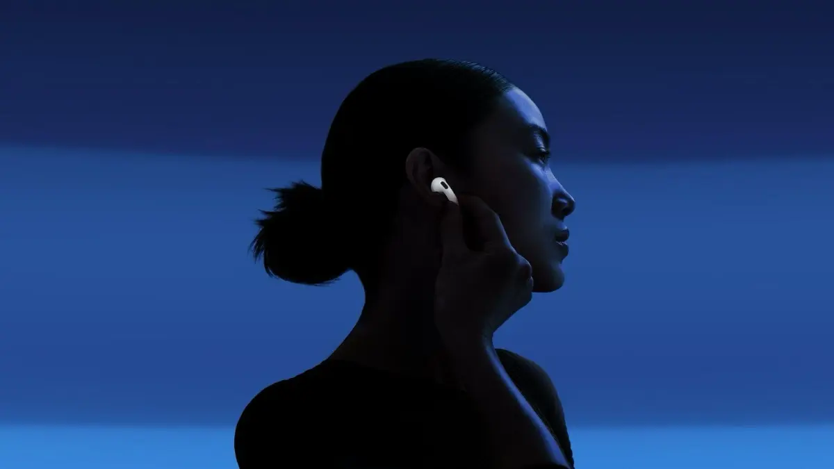 Tłumaczenia na żywo w AirPods jeszcze w tym roku? Apple pracuje nad nowym rozwiązaniem