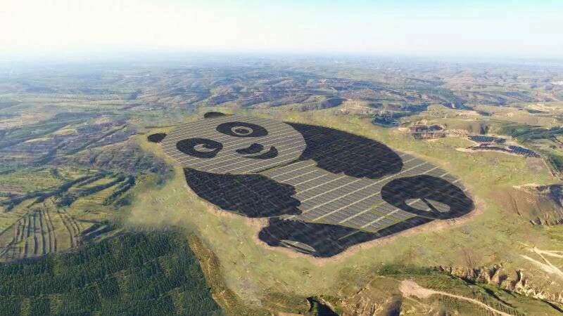 Chińczycy zbudowali farmę słoneczną w kształcie gigantycznej pandy