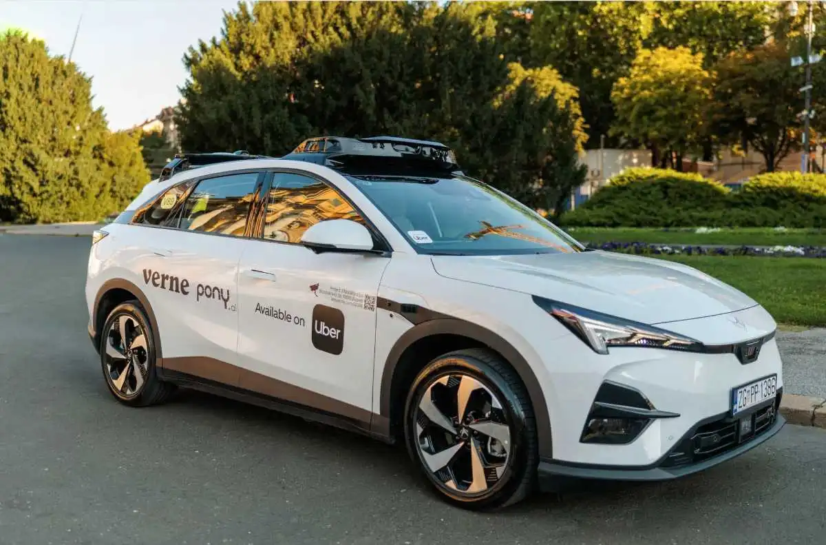 Uber uruchamia autonomiczne przejazdy w Europie. Pierwsze kursy właśnie ruszyły
