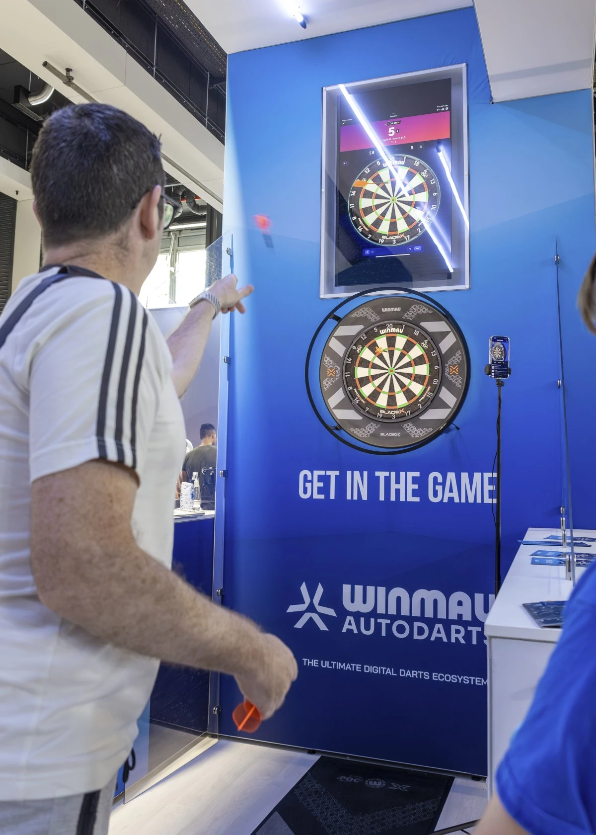 Tarcza sama policzyła każdy mój rzut. Sprawdziłem Winmau Autodarts X na IFA 2026