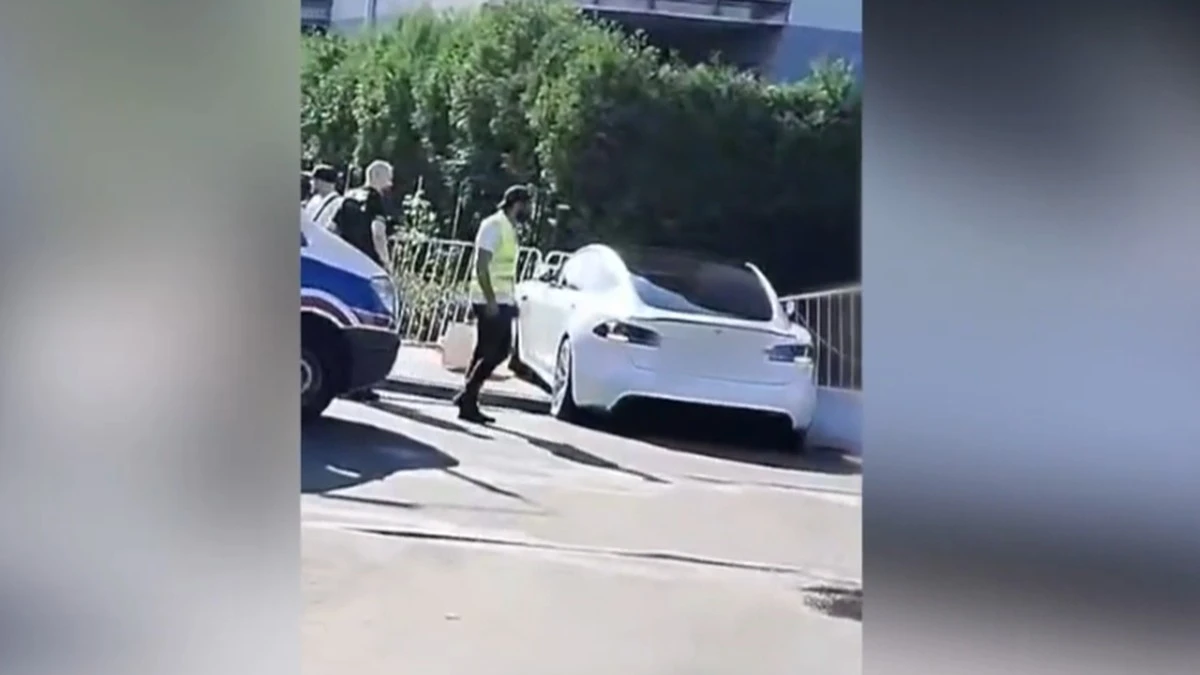 Wypadek Tesla na zlocie elektryków w Ząbkach. Patrzę i nie wierzę