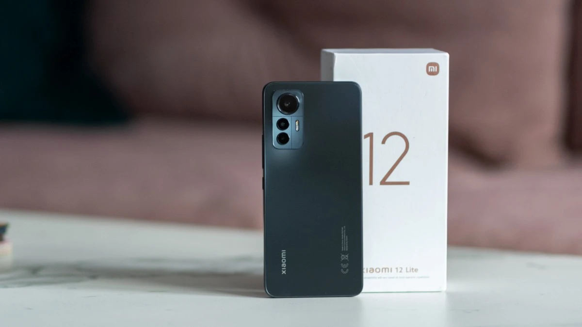 Recenzja Xiaomi 12 Lite. Wydajny średniak, ale…