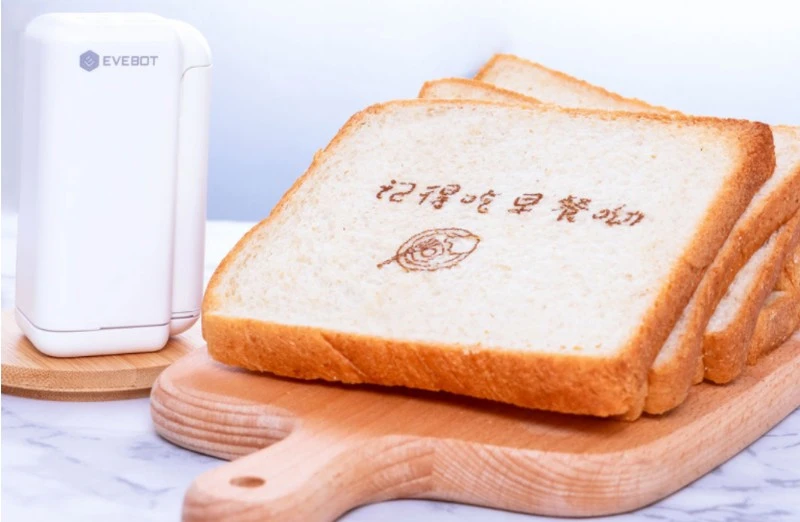 Przenośna drukarka Xiaomi drukuje nawet na kromce chleba