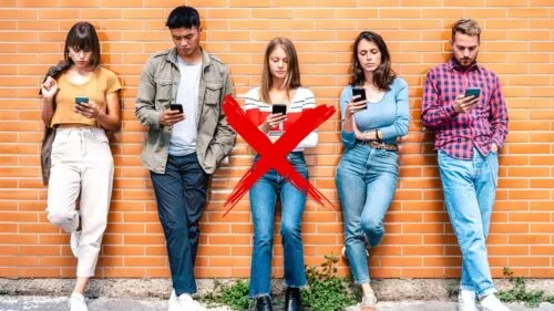 Zakaz korzystania ze smartfonów dla osób poniżej 16. roku życia w Europie