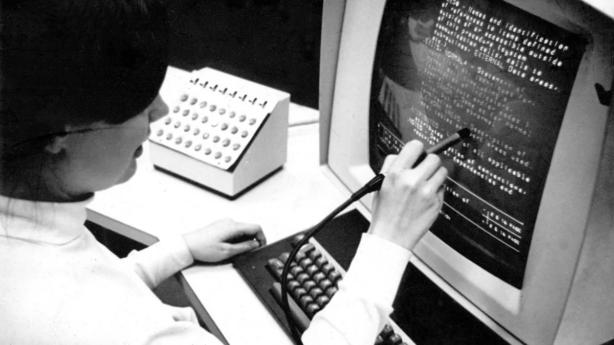 Rozwój AI cofa nas w czasie do lat 70. Telefony i komputery stają się terminalami