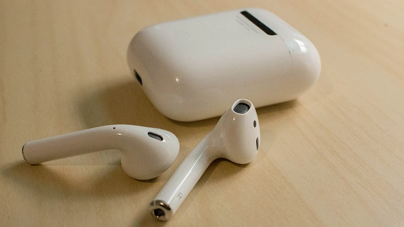 W słuchawkach AirPods 2 pojawi się wsparcie dla komendy „Hey Siri”