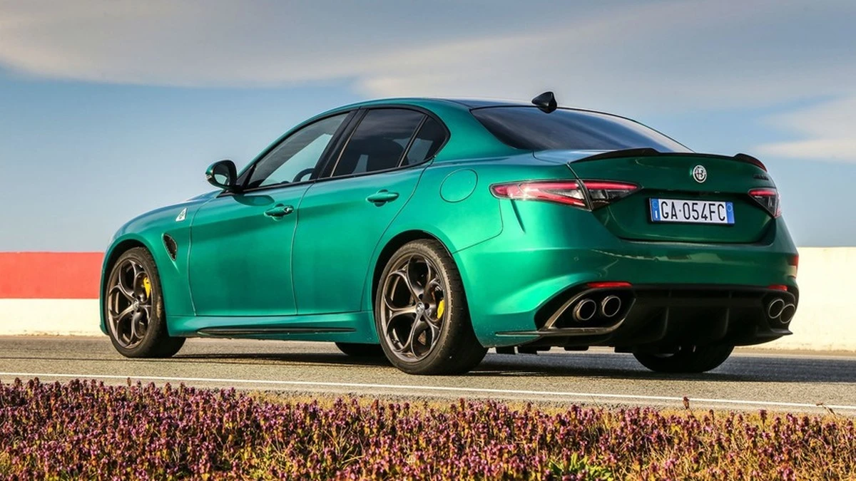 UE wycofuje się z zakazu sprzedaży aut od 2035 roku. Jest alternatywa