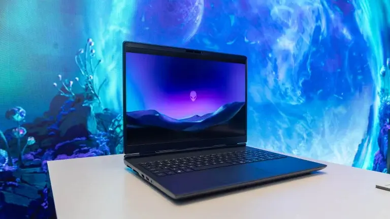 Alienware wraca z antyrefleksyjnym ekranem OLED 240hz. Trafi do 16X Aurora i 16 Area-51