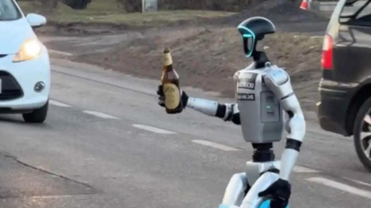 Hit internetu – Polacy rozpili humanoidalnego robota. Zostanie patocelebrytą?