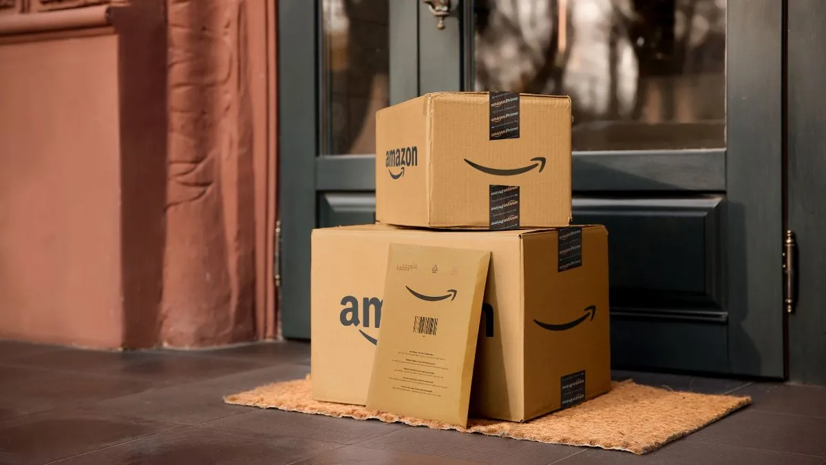 Amazon zasypał jej dom paczkami. 79-latka nie zamówiła żadnej z nich