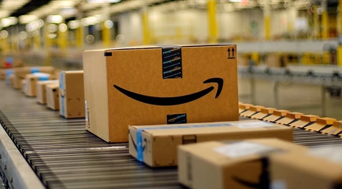 Amazon znosi zakaz używania smartfonów na halach produkcyjnych