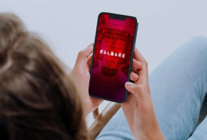 Aplikacja ze sklepu Google Play udawała antywirusa. Instalowała malware