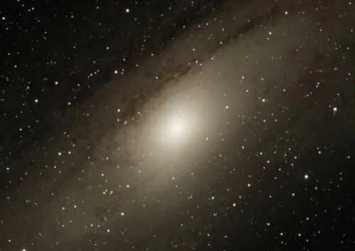 Galaktyka Andromedy może zawierać czarną dziurę rzadkiego typu
