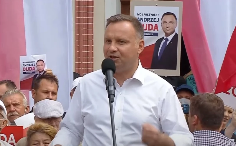 Andrzej Duda obiecuje: światłowód w każdym domu i dobry zasięg telefonii komórkowej
