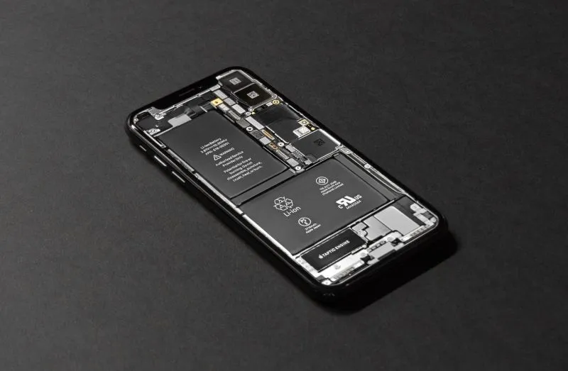 Apple znowu utrudnia życie posiadaczom iPhone’ów – tym razem w kwestii wymiany baterii