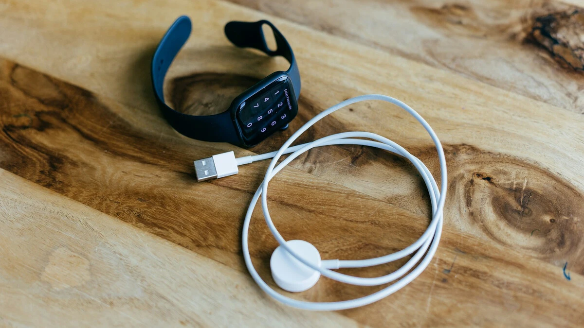 Oryginalna ładowarka, a Apple Watch się nie ładuje. Nietypowe ograniczenia