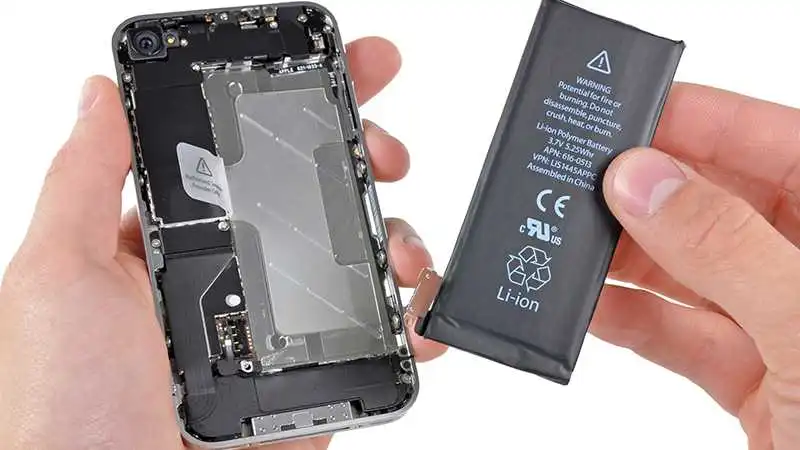 Apple złagodziło warunki naprawy iPhone’ów z bateriami innych producentów