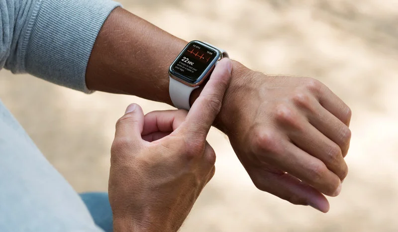 Apple Watch uratował życie 70-latka