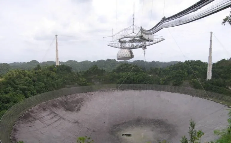 Słynny radioteleskop zostanie rozebrany. To koniec Obserwatorium Arecibo