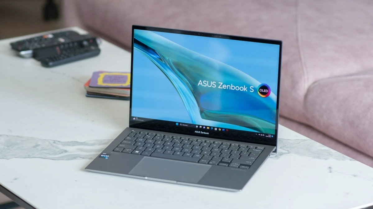 ASUS Zenbook S 13 OLED 2023 (UX5304) już w sprzedaży