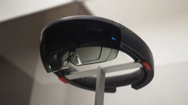 Asus planuje stworzyć własną wersję HoloLens?