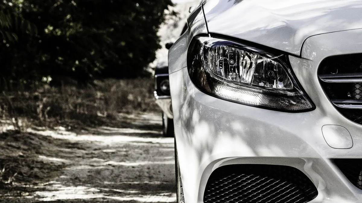 Koniec „okazji po dzwonie”? Sprzedaż aut online tylko z ważnym badaniem