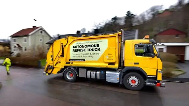 Volvo pracuje nad autonomiczną… śmieciarką (wideo)