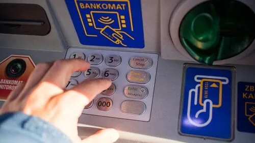 Bankomaty w Polsce z nową, dziwną funkcją. Nieźle to wymyślili