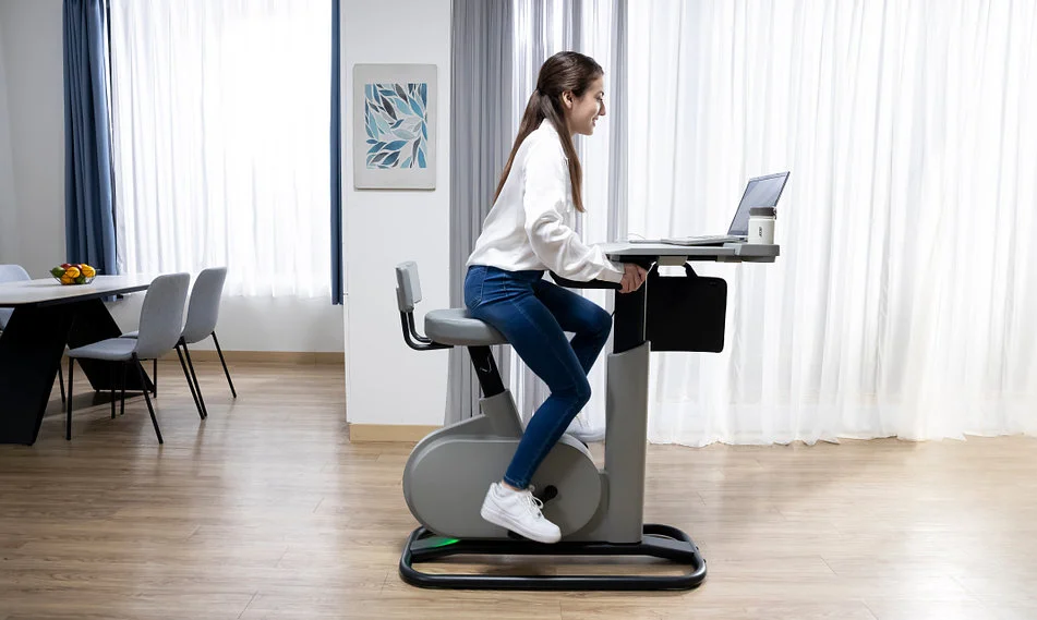 Połączenie biurka z rowerem stacjonarnym? Oto nowy pomysł Acer