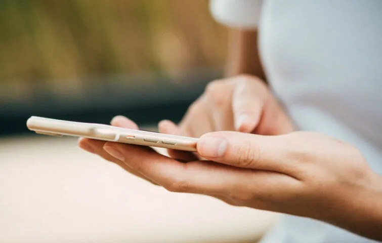 Ponad połowa Polaków nie zabezpiecza dostępu do swoich smartfonów