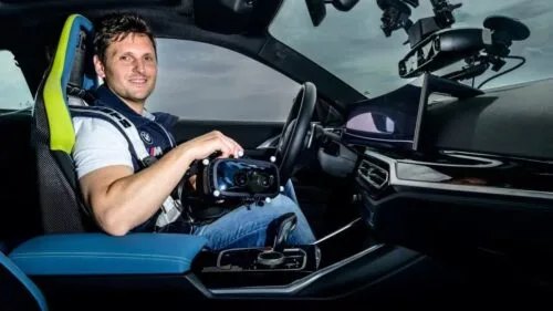 BMW M Drift to gra, w której kontrolerem jest prawdziwy samochód