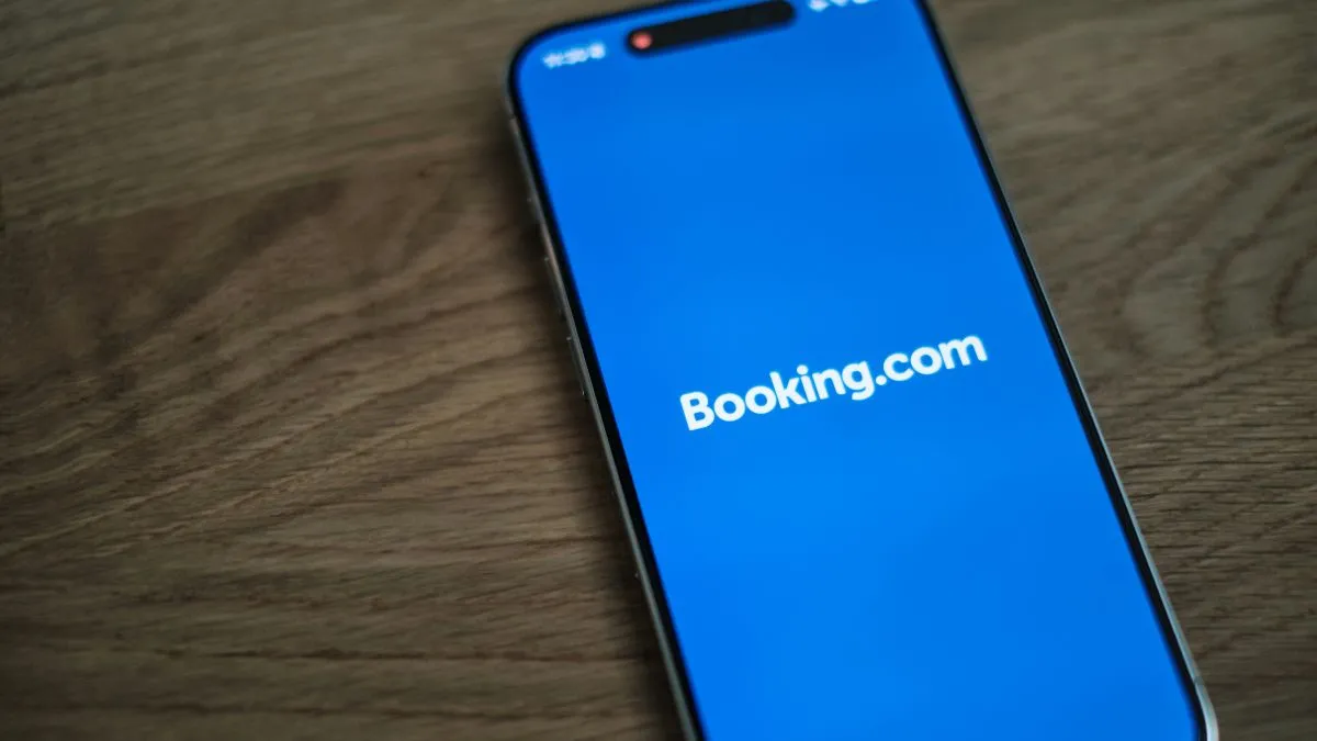 Booking.com nie zwalcza oszustów? Rusza śledztwo w sprawie licznych naruszeń