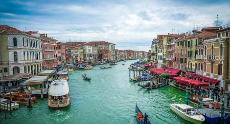 Włochy zamierzają ożywić gospodarkę bezpłatnym bezprzewodowym dostępem do Internetu