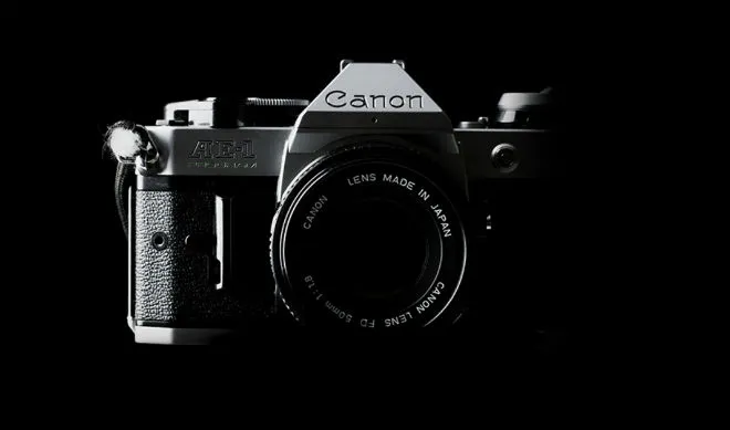 Canon kończy sprzedaż analogowych aparatów