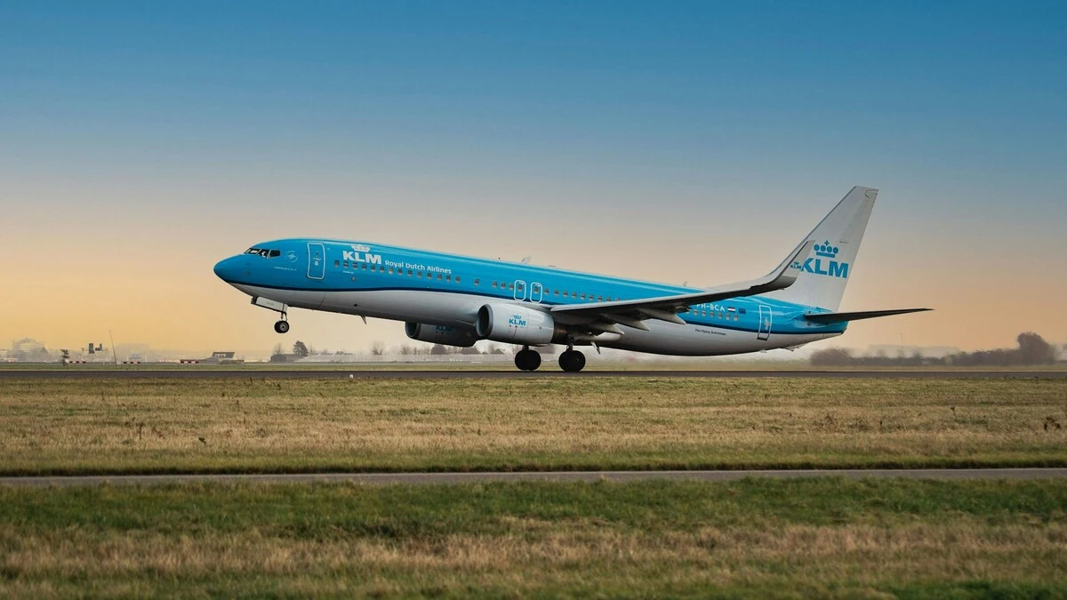 KLM z prezentem na urodziny. Darmowy i superszybki internet na długich trasach